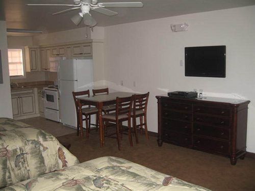 Shore Stay Suites Cape Charles Habitación foto