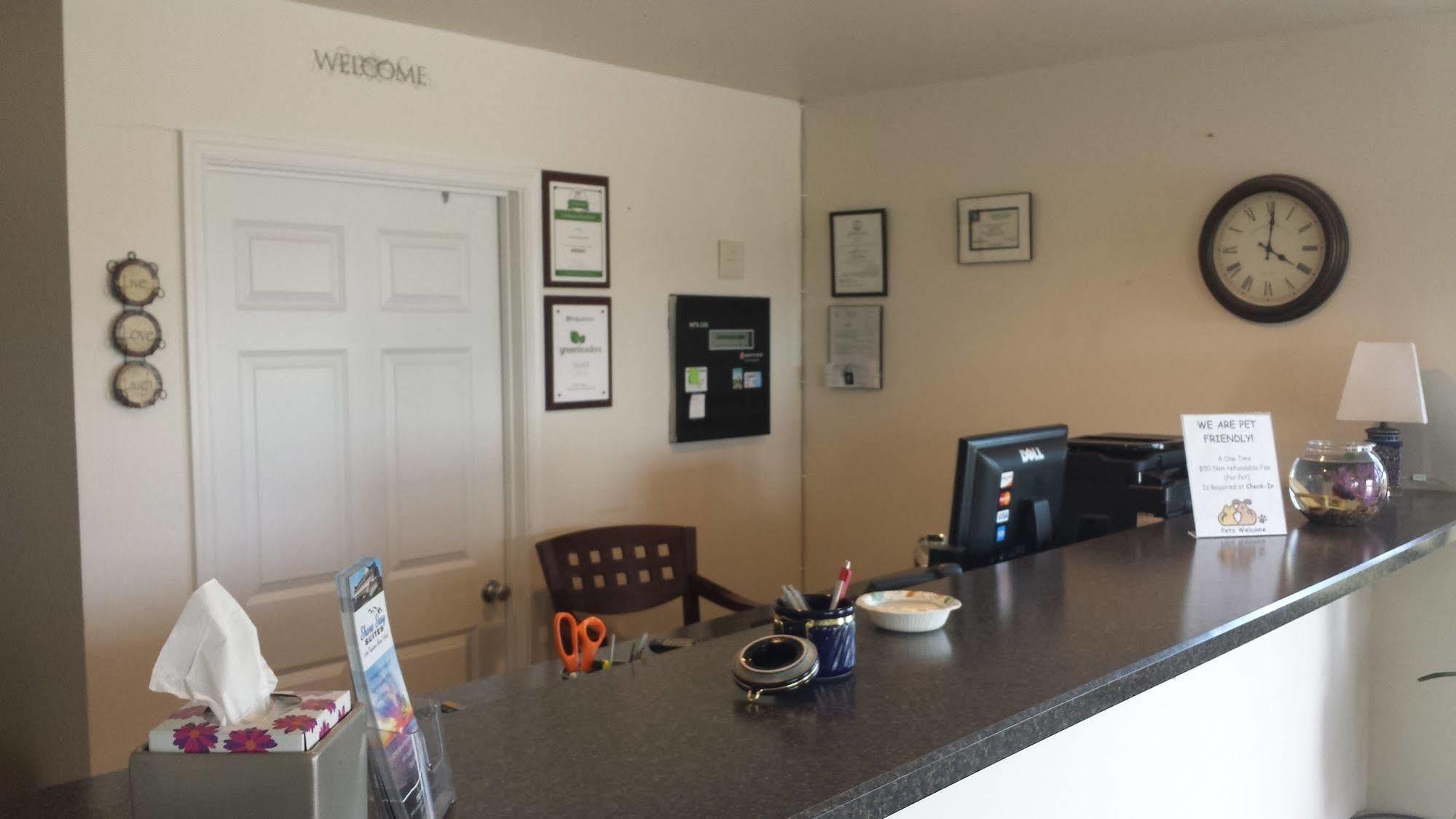 Shore Stay Suites Cape Charles Exterior foto